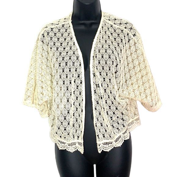 LOVE TREE Crochet Open Front Short Sleeve Cardigan Cream Size Small - Picture 3 of 9